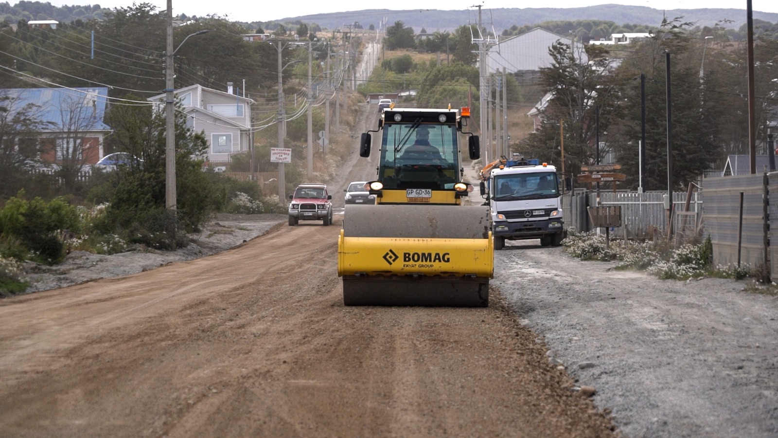 Municipio refuerza mantención de caminos periurbanos previo al invierno