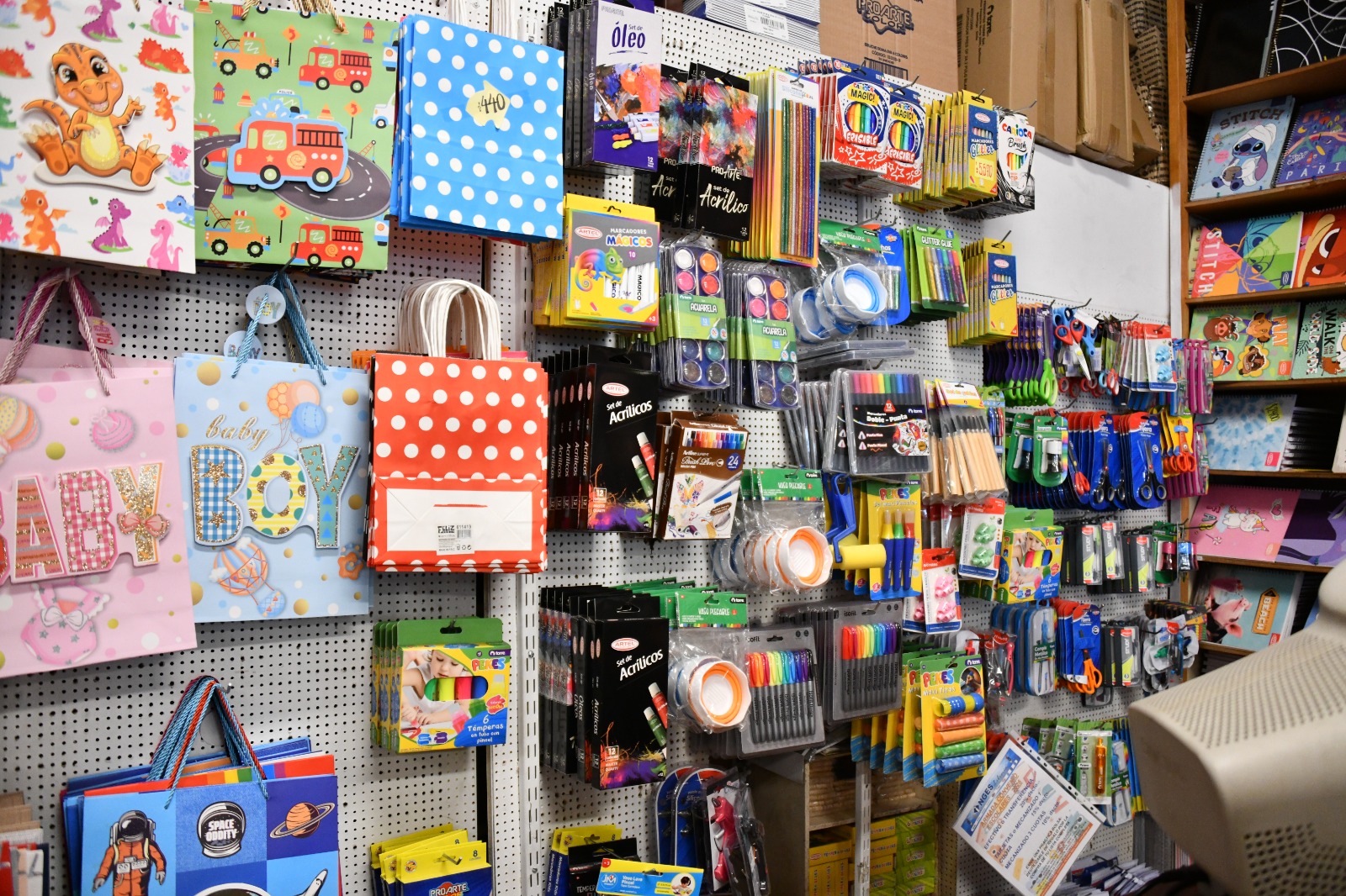 Tarjeta Punta Arenas impulsa compras escolares con descuentos en librerías
