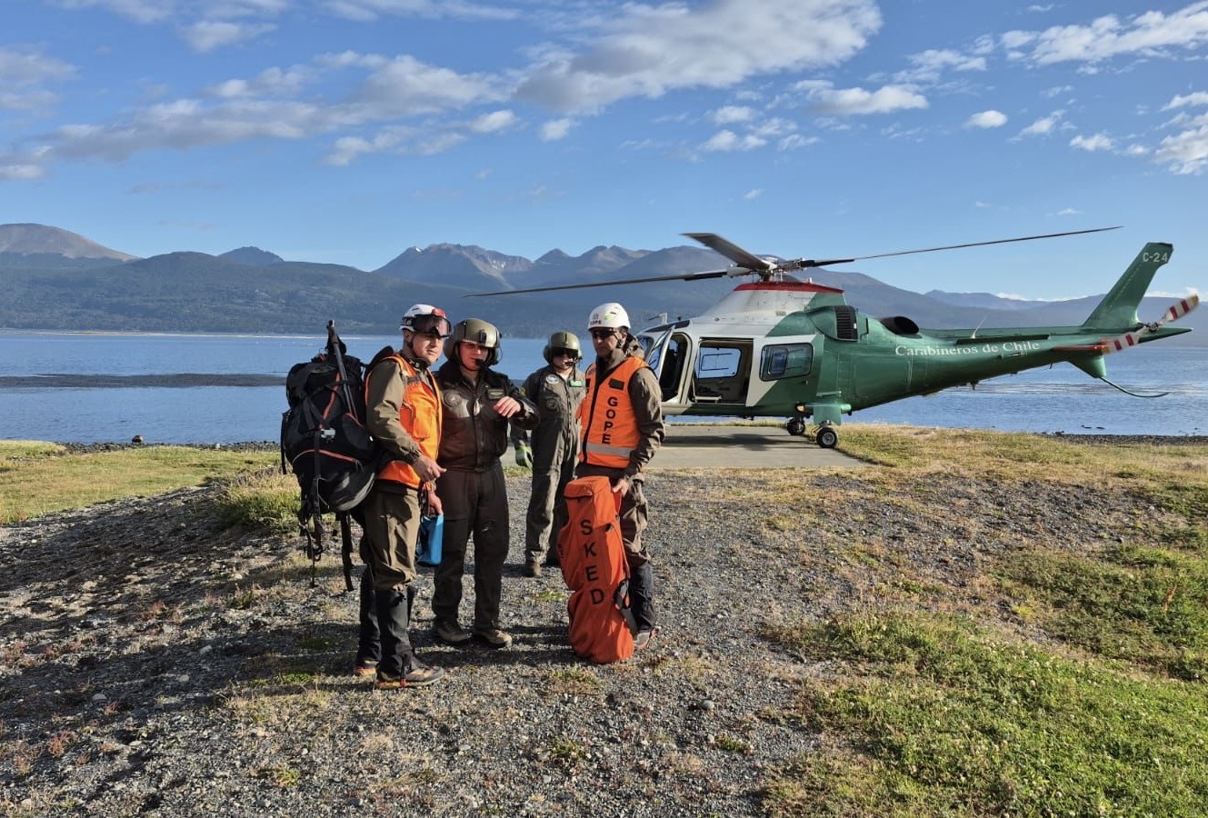 Rescatan con vida a turista brasileño extraviado en circuito de trekking en Puerto Williams