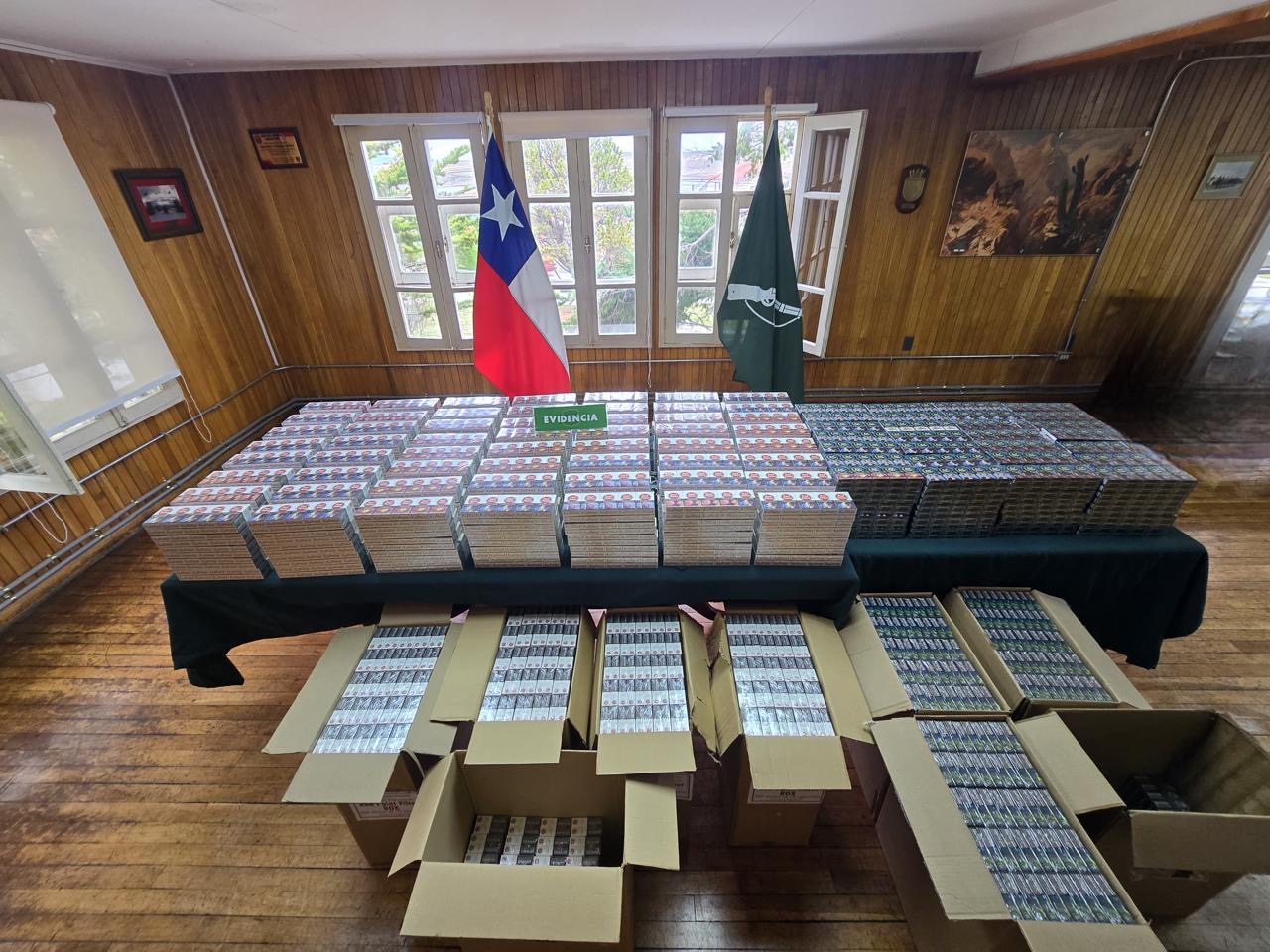 Detienen a ciudadano argentino con millonario cargamento de cigarrillos de contrabando en Porvenir