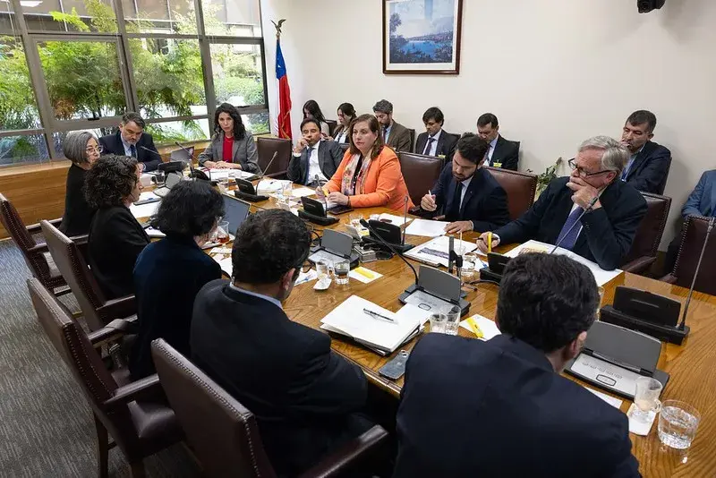 Marcado por la situación internacional y alza de combustibles: Comisión de Hacienda del Senado conoce detalles del Informe de Política Monetaria
