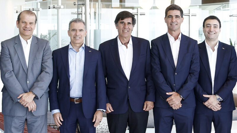 ENAP firma contratos de largo plazo, por US$12 mil millones, para abastecerse de crudo desde Argentina