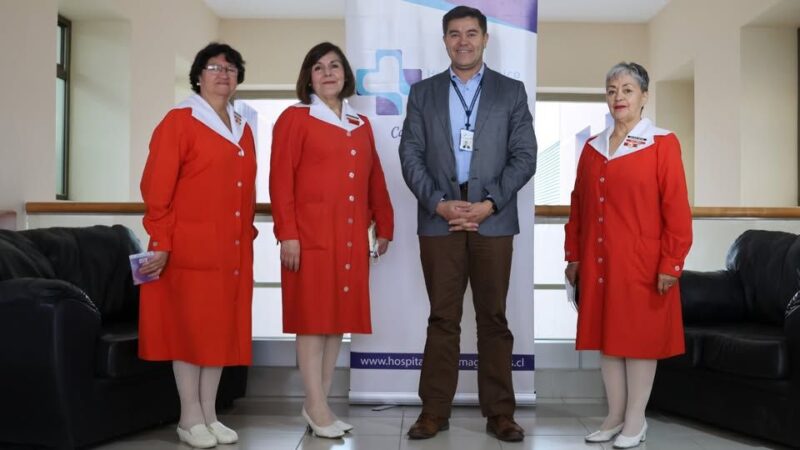 Reconocimiento del Hospital Clínico Magallanes hacia las Damas de Rojo