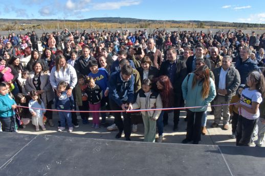 Con mucha alegría se realizó la entrega de 136 departamentos del Condominio Social “Edificios Los Flamencos” en Punta Arenas