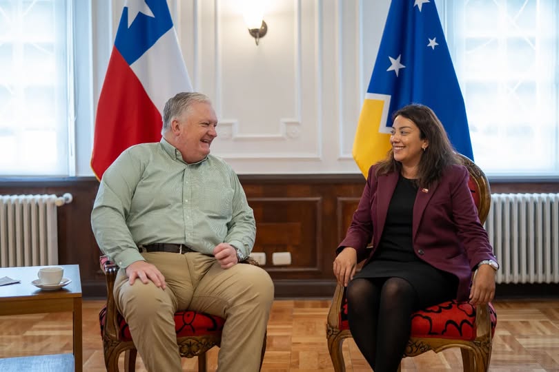 Delegada Presidencial Regional recibe el saludo del Senador Alejandro Kusanovic
