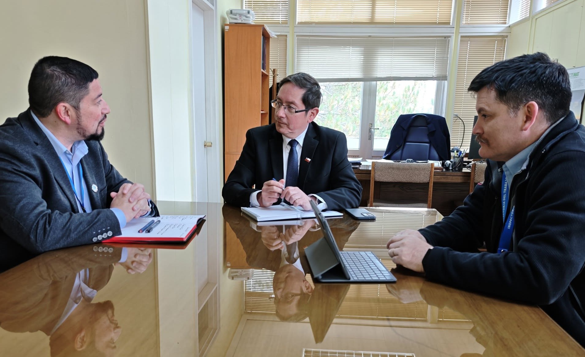 Delegado Provincial de Ultima Esperanza se reúne con Jefe Provincial del Trabajo