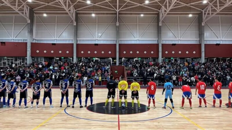 Exitosa inauguración del Gimnasio Mario Zavattaro de Porvenir con encuentro Chile-Río Grande (Argentina) en Futsal