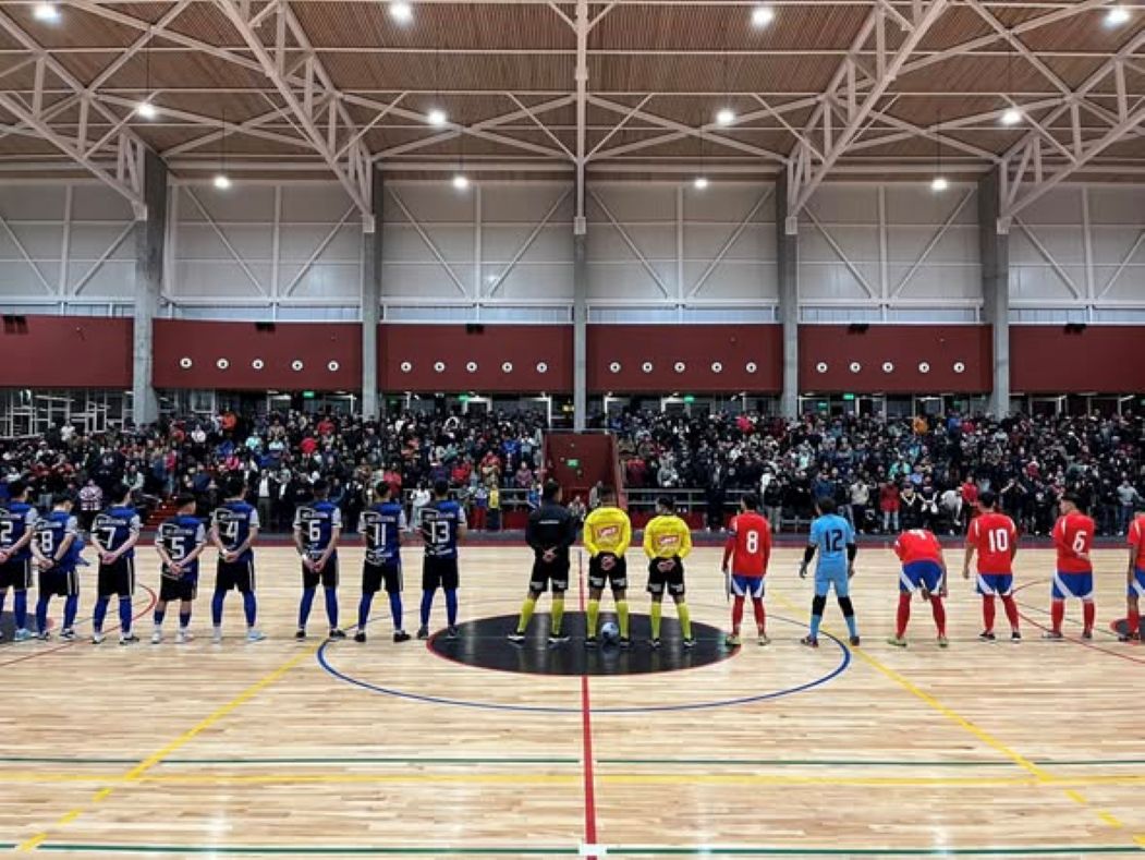Exitosa inauguración del Gimnasio Mario Zavattaro de Porvenir con encuentro Chile-Río Grande (Argentina) en Futsal
