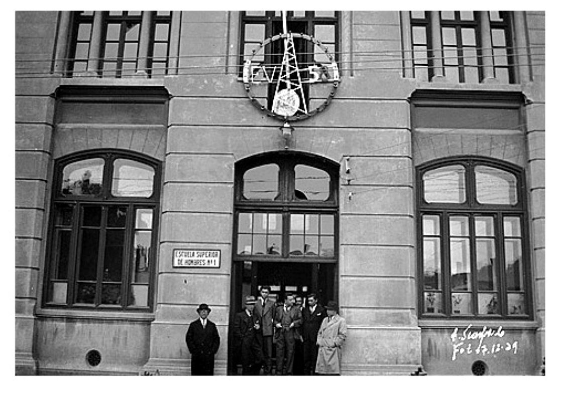 La Escuela Superior de Hombres N° 1 de Punta Arenas | Historia y Memoria