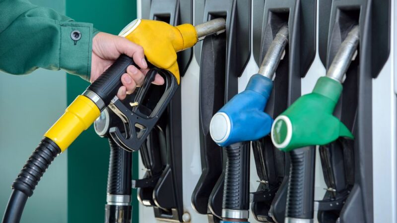 Dependencia del petróleo importado tensiona debate por el MEPCO en Chile