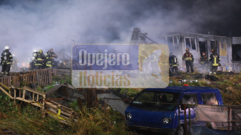 Una persona fallecida y dos en estado grave deja incendio en Pampa Redonda
