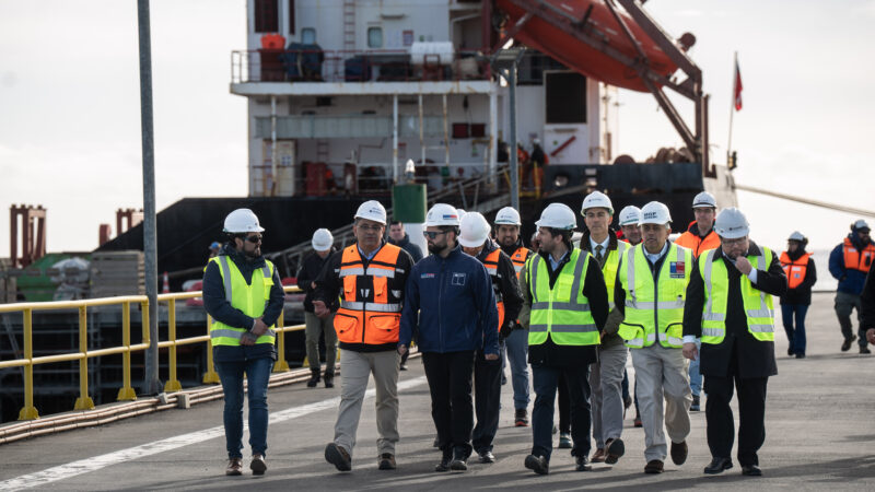 Presidente Boric presenta avances en infraestructura portuaria en Punta Arenas para fortalecer desarrollo regional