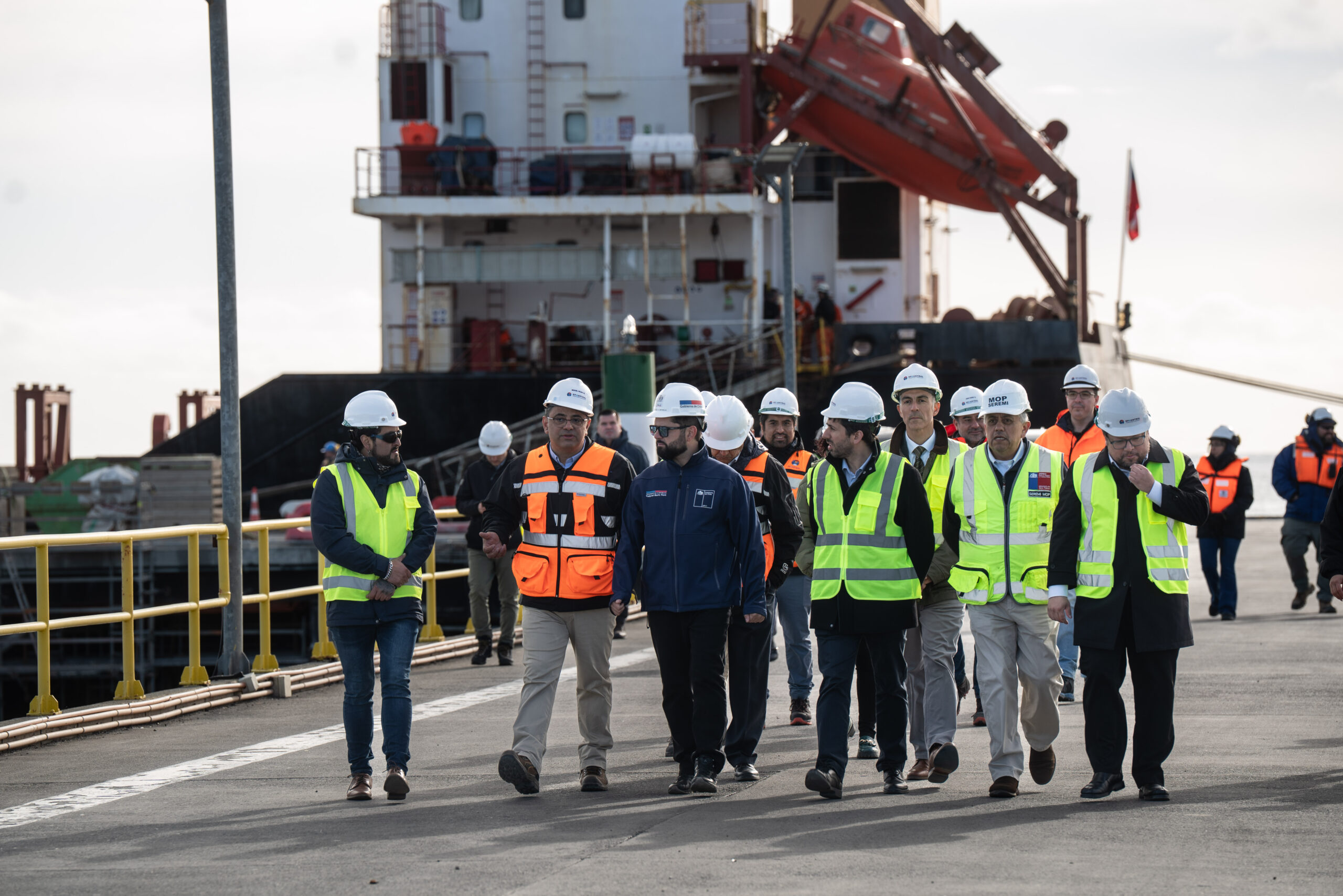 Presidente Boric presenta avances en infraestructura portuaria en Punta Arenas para fortalecer desarrollo regional