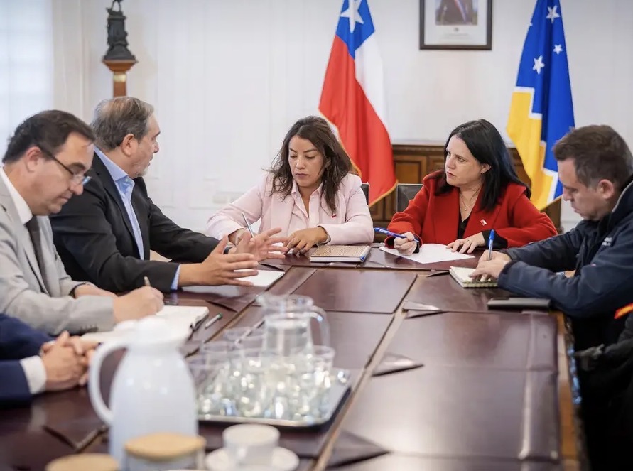 Autoridades refuerzan agenda de seguridad en Magallanes con foco en control territorial y transporte aéreo