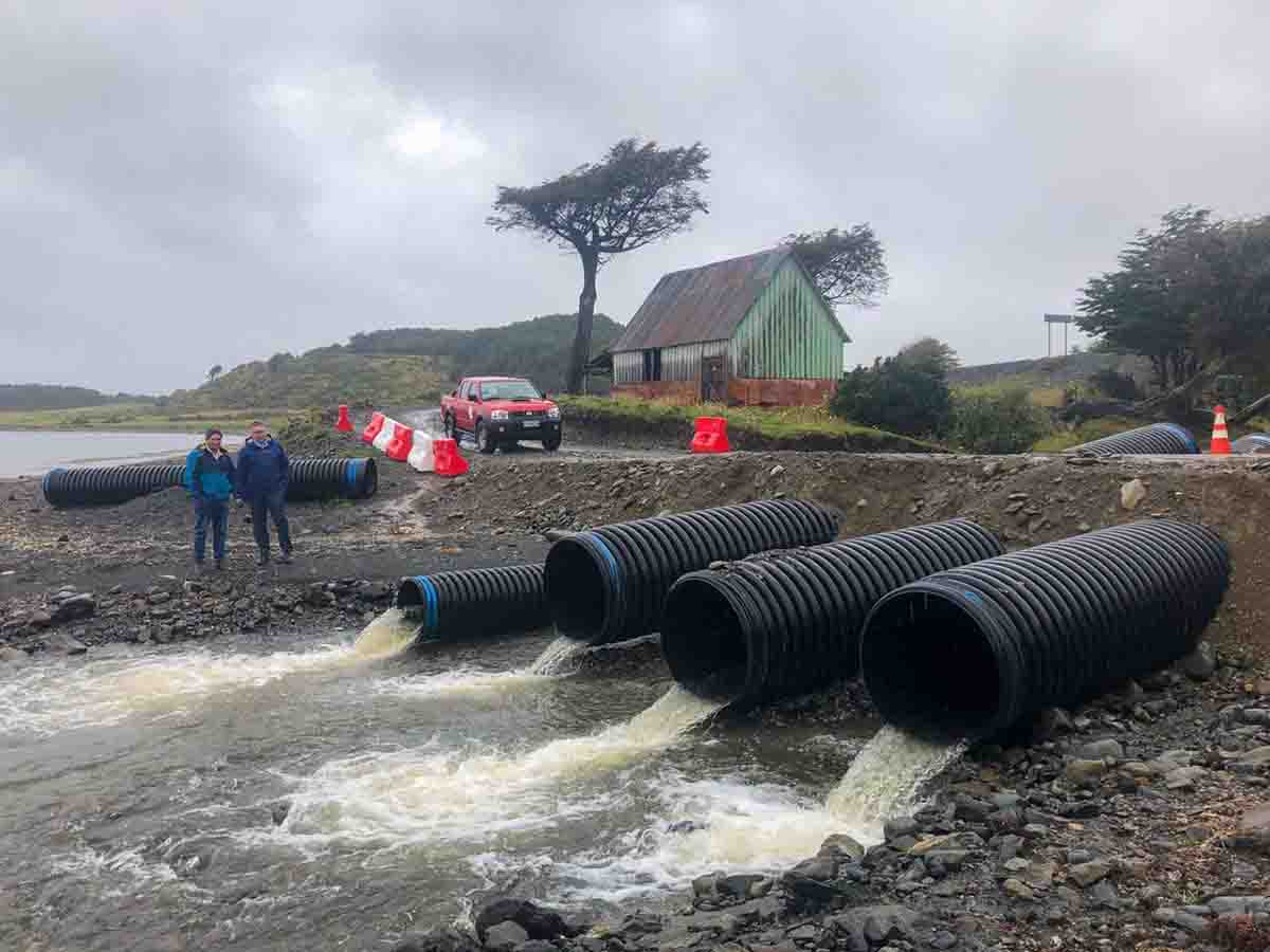 Delegado Moncada supervisa infraestructura crítica ante intensas lluvias en Cabo de Hornos 