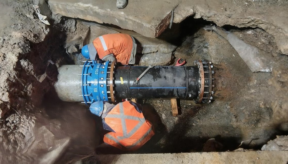 Aguas Magallanes finaliza con éxito reparación en matriz principal del sector Norte de Punta Arenas