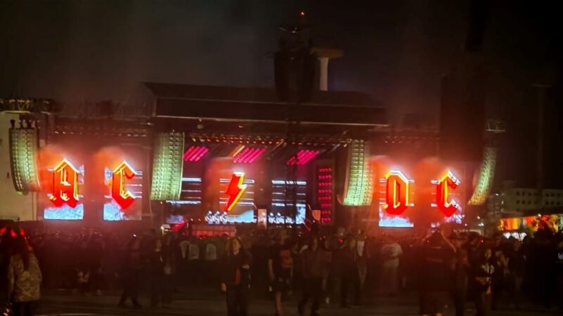 El fuego sagrado no se apaga: Crónica de una noche con AC/DC | Juan Salvador Miranda