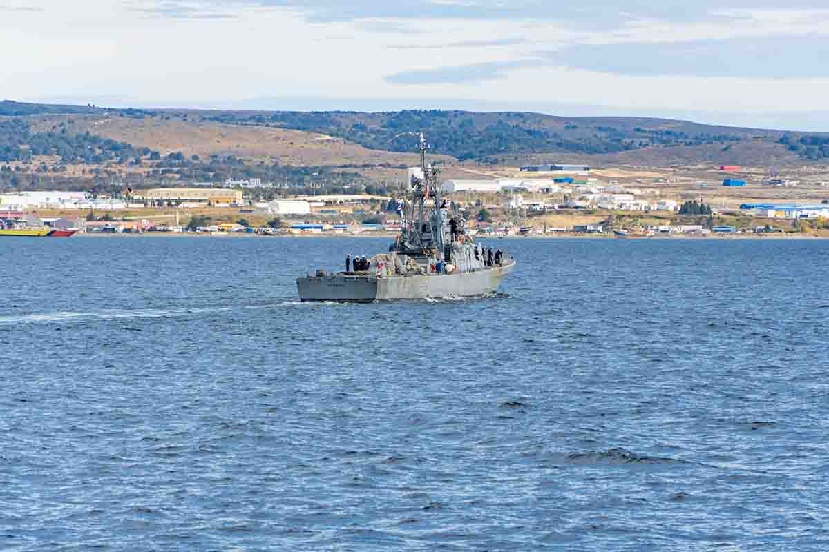 Armada de Chile refuerza presencia en el Estrecho de Magallanes con comisionamiento de unidad a la Tercera Zona Naval.