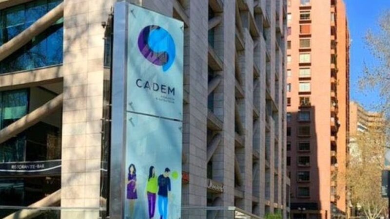 3,4 es la nota promedio del Presidente Kast en los primeros seis meses de mandato, según medición de CADEM.