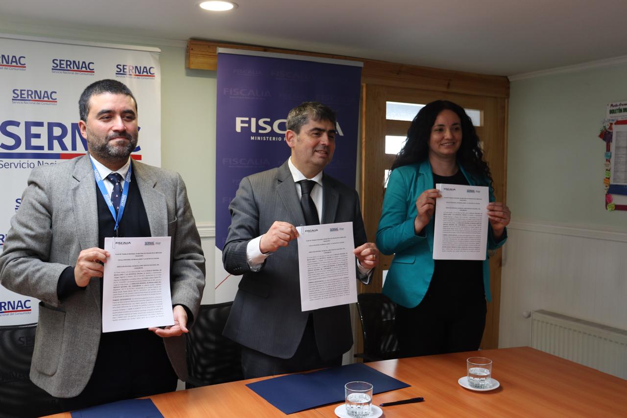 FiscaIía Regional y SERNAC firman Plan de Trabajo en Magallanes para protección de los derechos de los consumidores en materia de fraudes de tarjetas y otros dispositivos bancarios