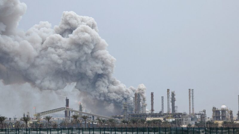 Continúa la guerra en Medio Oriente: Irán lanza nueva oleada de ataques contra Israel y las bases militares de EE.UU. en Golfo Pérsico