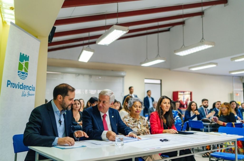Presidente José Antonio Kast, en encuentro con directores de colegios: «Se va requerir algunas medidas de mayor control al ingreso de los establecimientos»