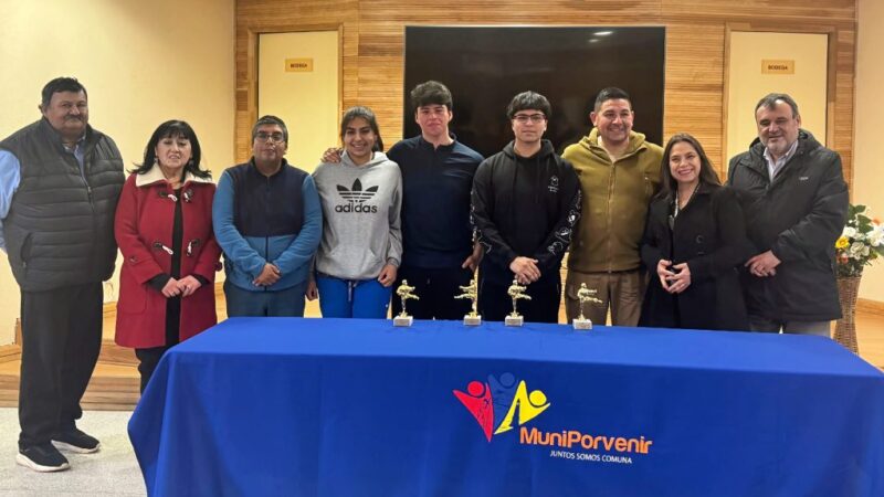 Porvenir reconoce a academia de artes marciales por su destacada representación deportiva | Municipio y Concejo Municipal valoran el esfuerzo de jóvenes deportistas