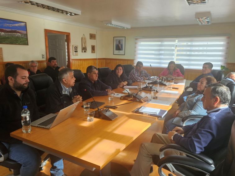 Concejo Municipal de Torres del Paine conoció avance de obras públicas