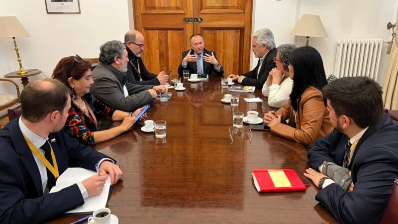 Directiva de ANEF se reúne con el Gobierno para dialogar sobre reducciones presupuestarias