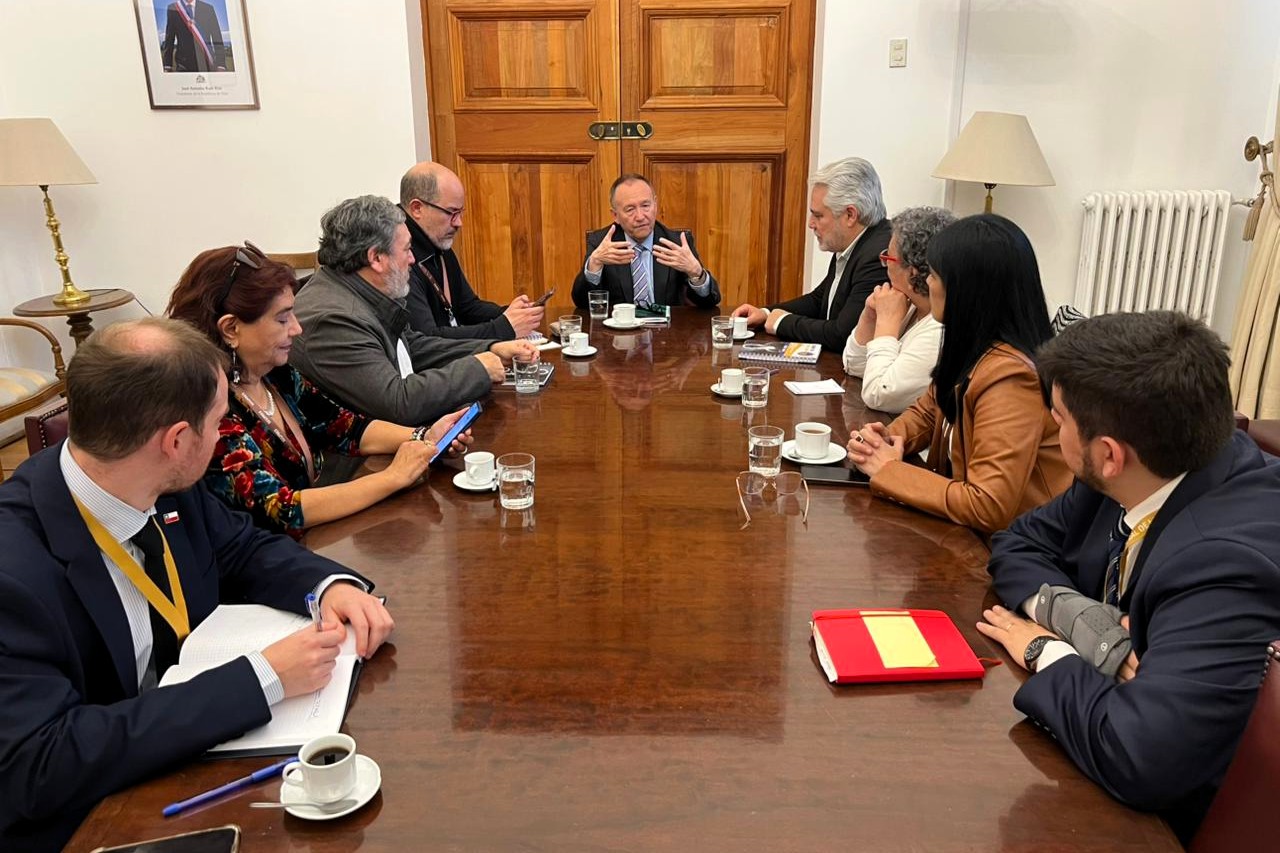 Directiva de ANEF se reúne con el Gobierno para dialogar sobre reducciones presupuestarias