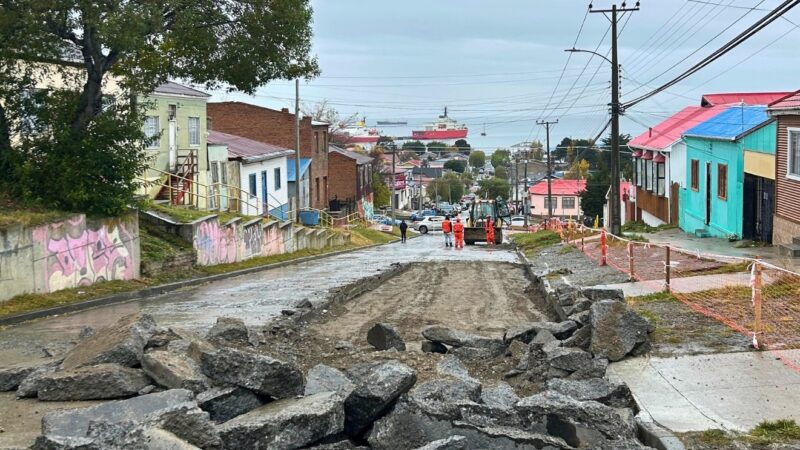 Comenzaron las obras de conservación vial en calle Bellavista en el sector Sur de Punta Arenas