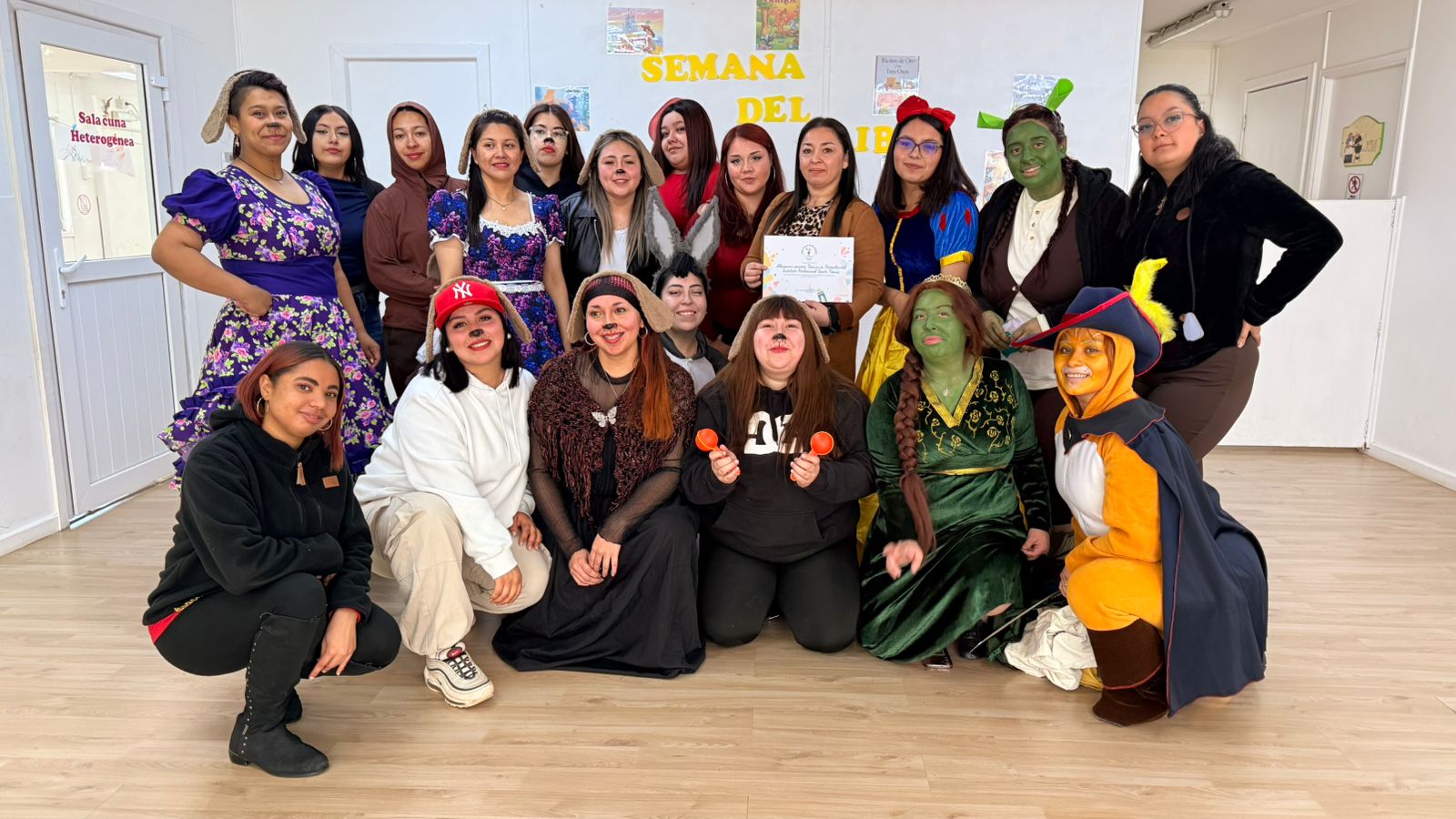 Estudiantes de Santo Tomás Punta Arenas conmemoran el Día del Libro con obra teatral y musical en jardín infantil Coné