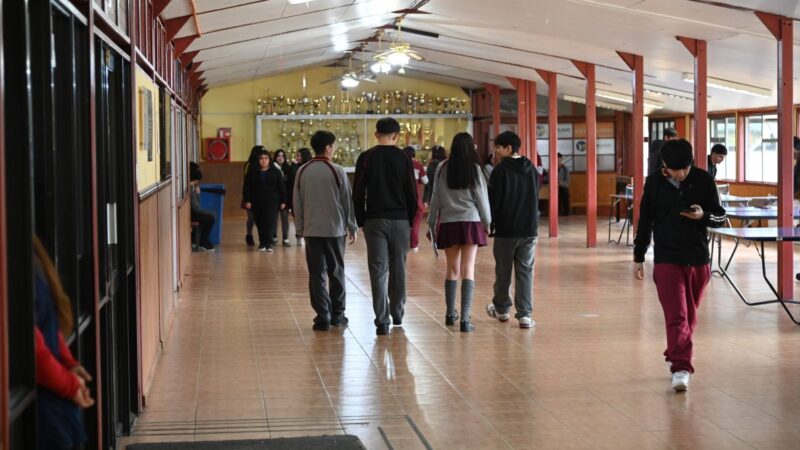 Proyectan intervención integral para solucionar problemas de evacuación de aguas en el Liceo Gabriela Mistral de Puerto Natales