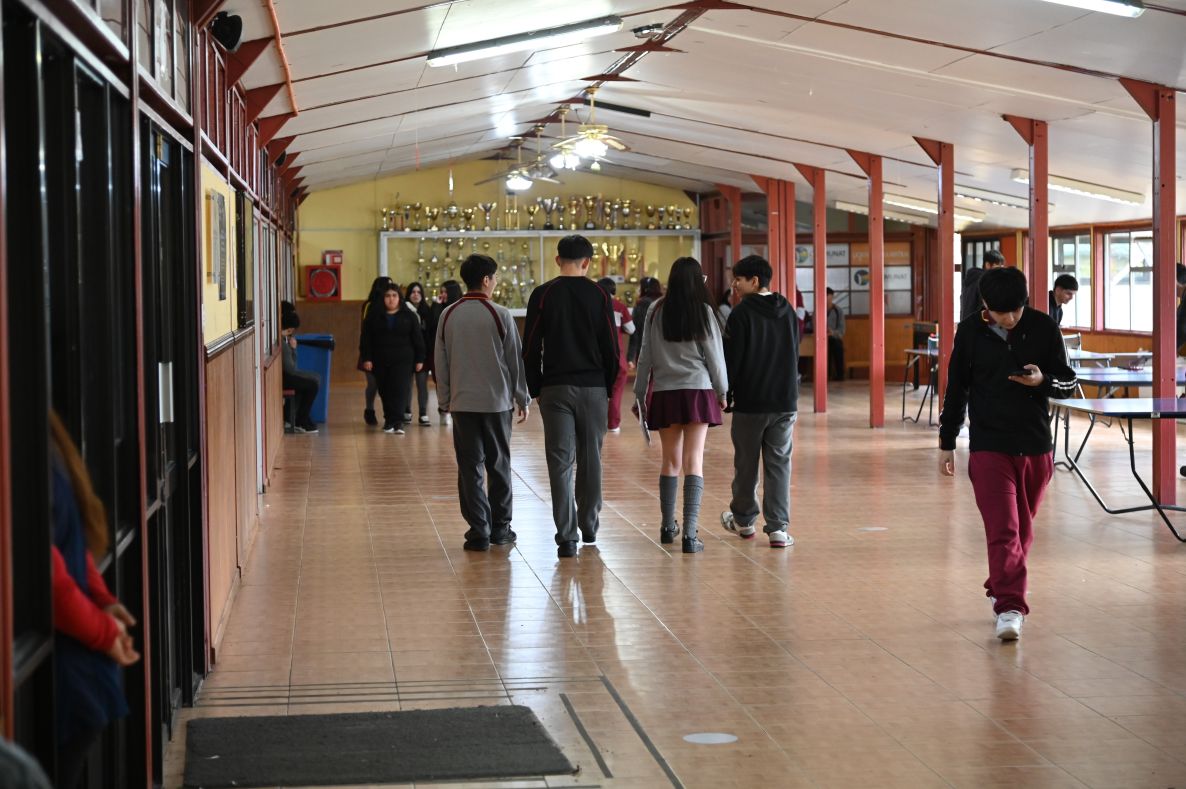 Proyectan intervención integral para solucionar problemas de evacuación de aguas en el Liceo Gabriela Mistral de Puerto Natales
