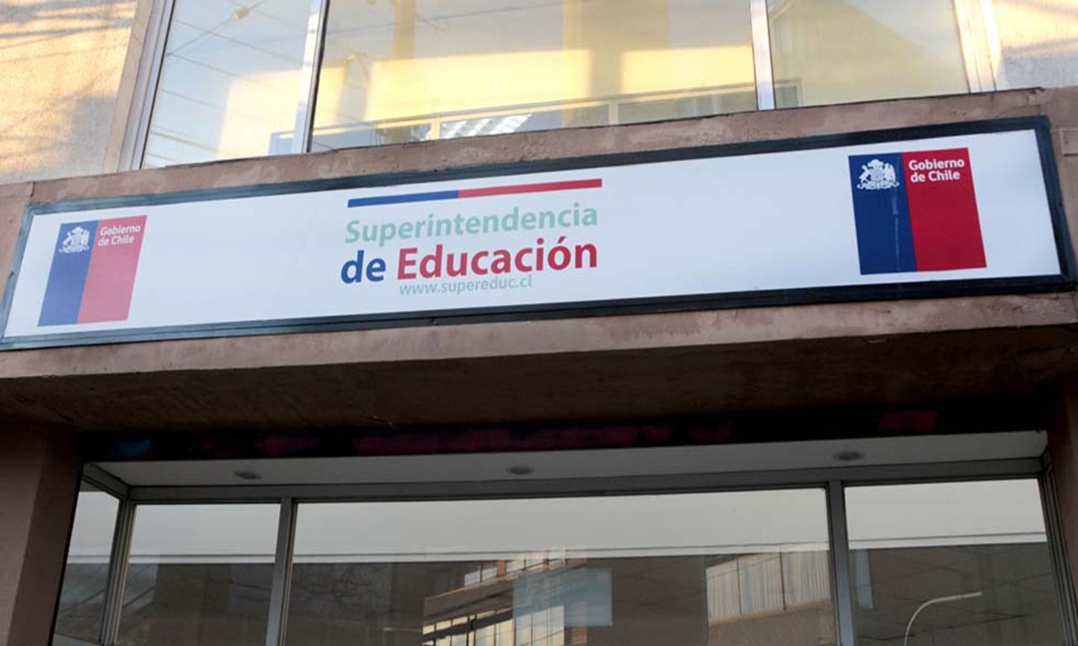Con derogación de tres circulares, Supereduc fortalece la convivencia y reduce la sobrecarga administrativa