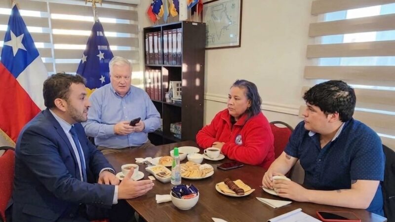 Senador Kusanovic coordina ofensiva para resolver toma en Población Silva Henríquez y terminar con 12 años de abandono