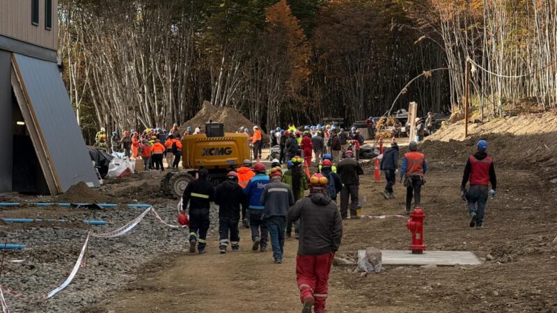 Comunidad de Cabo de Hornos participa activamente en simulacro regional de sismo y tsunami 