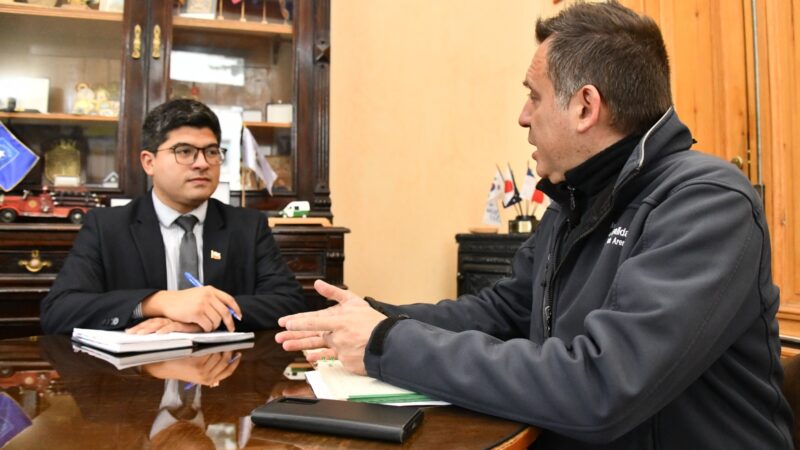 Alcalde Claudio Radonich y SEREMI de Gobierno Angel Roa fortalecen coordinación institucional