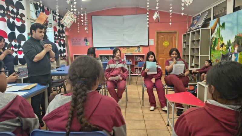 Escuela Capitán Juan Ladrillero abre las puertas a los debates