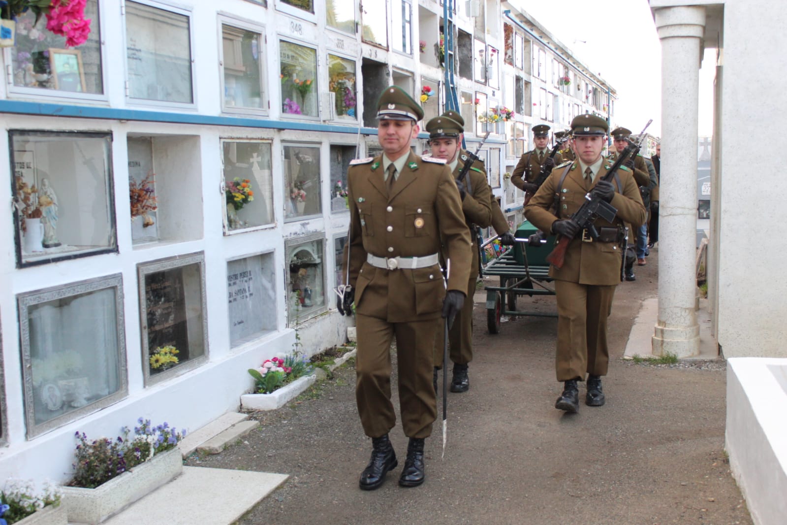 Carabineros de Chile rinde homenaje a sus mártires en emotiva Romería en Punta Arenas