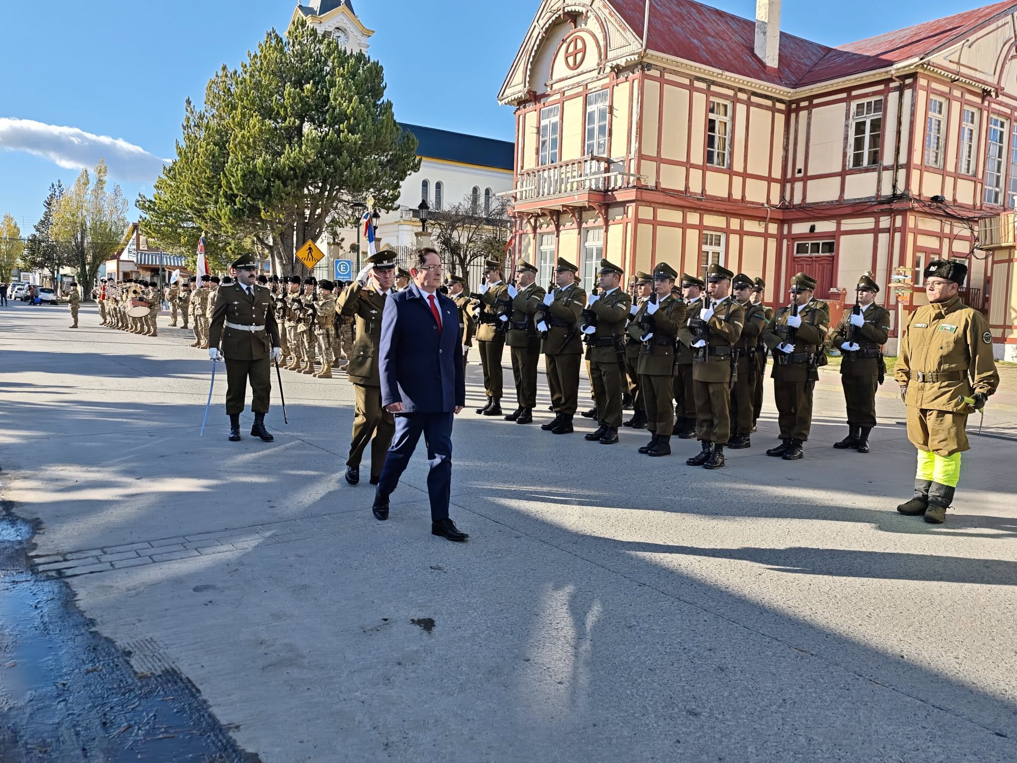 Homenaje a Carabineros rindió el Delegado Provincial de Ultima Esperanza