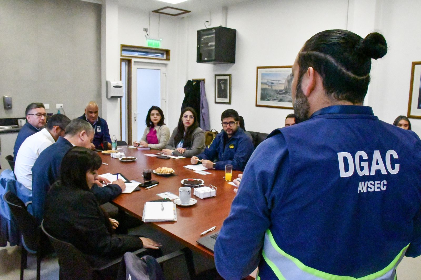 Aeródromo Guardiamarina Zañartu conforma primer Comité Local de Seguridad de la Aviación Civil en Puerto Williams