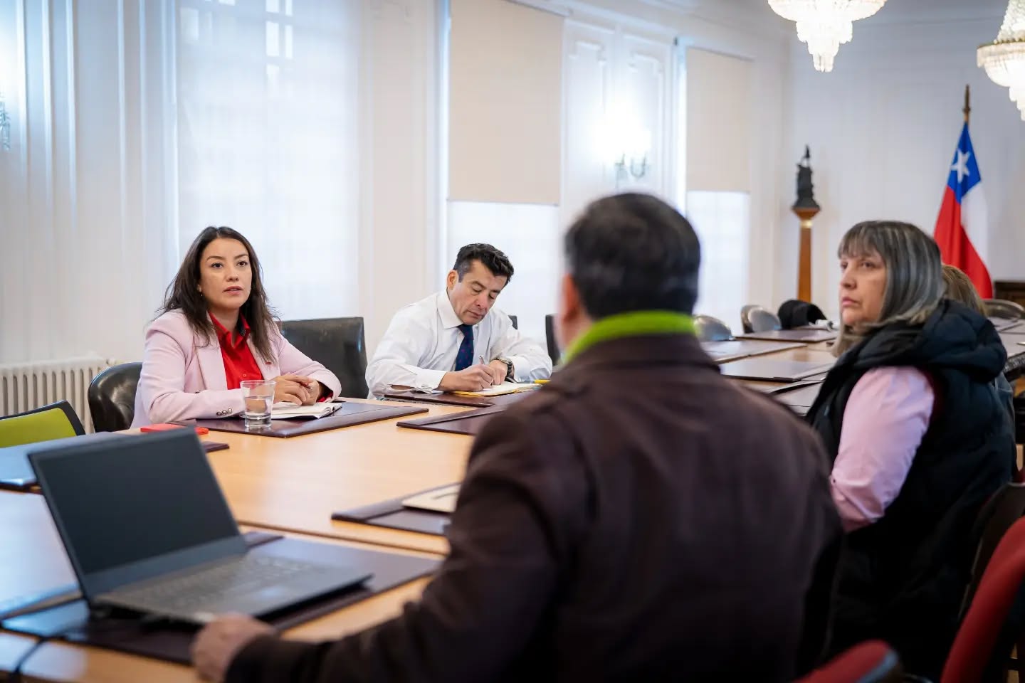 Delegada Presidencial Regional recibió a dirigentes de Personas Mayores y Comunidad Integrada de Pampa Redonda de Punta Arenas