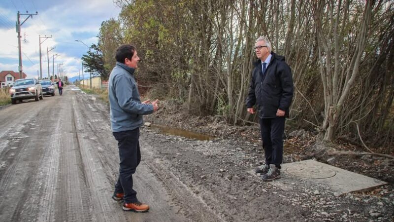 Delegado Provincial de Ultima Esperanza y SEREMI de Obras Públicas inspeccionan rutas en sector Huertos Familiares de Puerto Natales