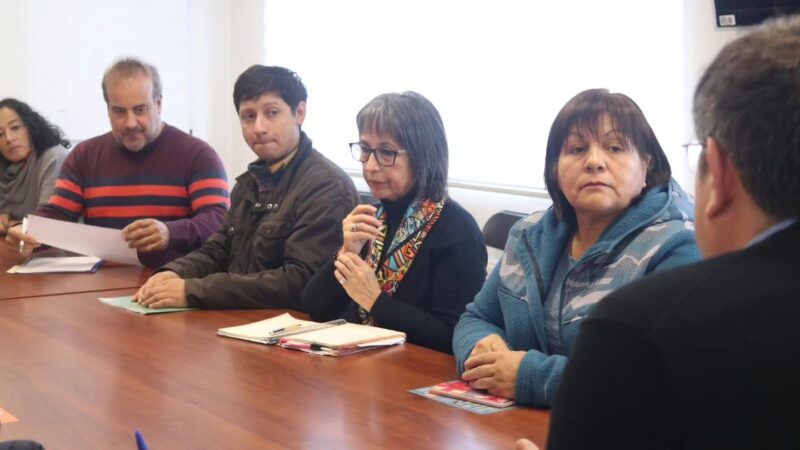 Fortaleciendo el trabajo del mundo rural en Tierra del Fuego, Delegada Provincial e INDAP se reúnen con productores locales