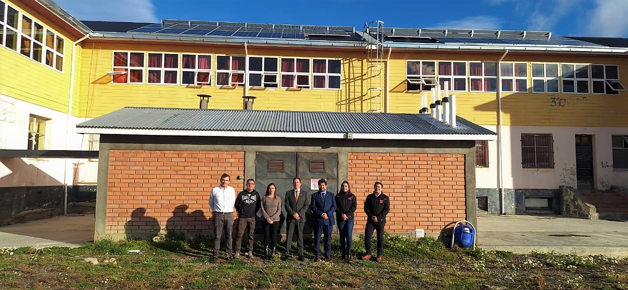 Autoridades visitaron mejoras en el Liceo Luis Cruz Martínez de Puerto Natales