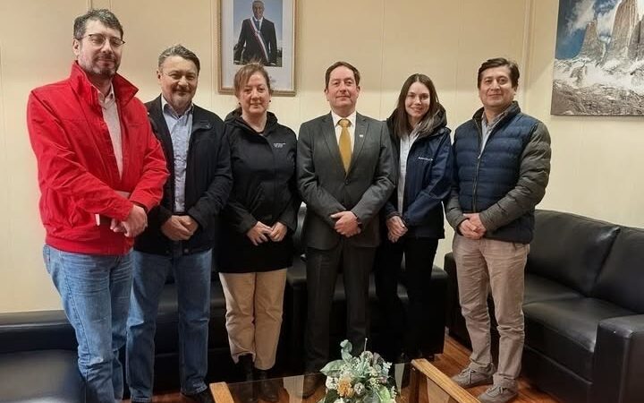 Representantes de las empresas salmoneras se reunieron con el Delegado Provincial de Ultima Esperanza