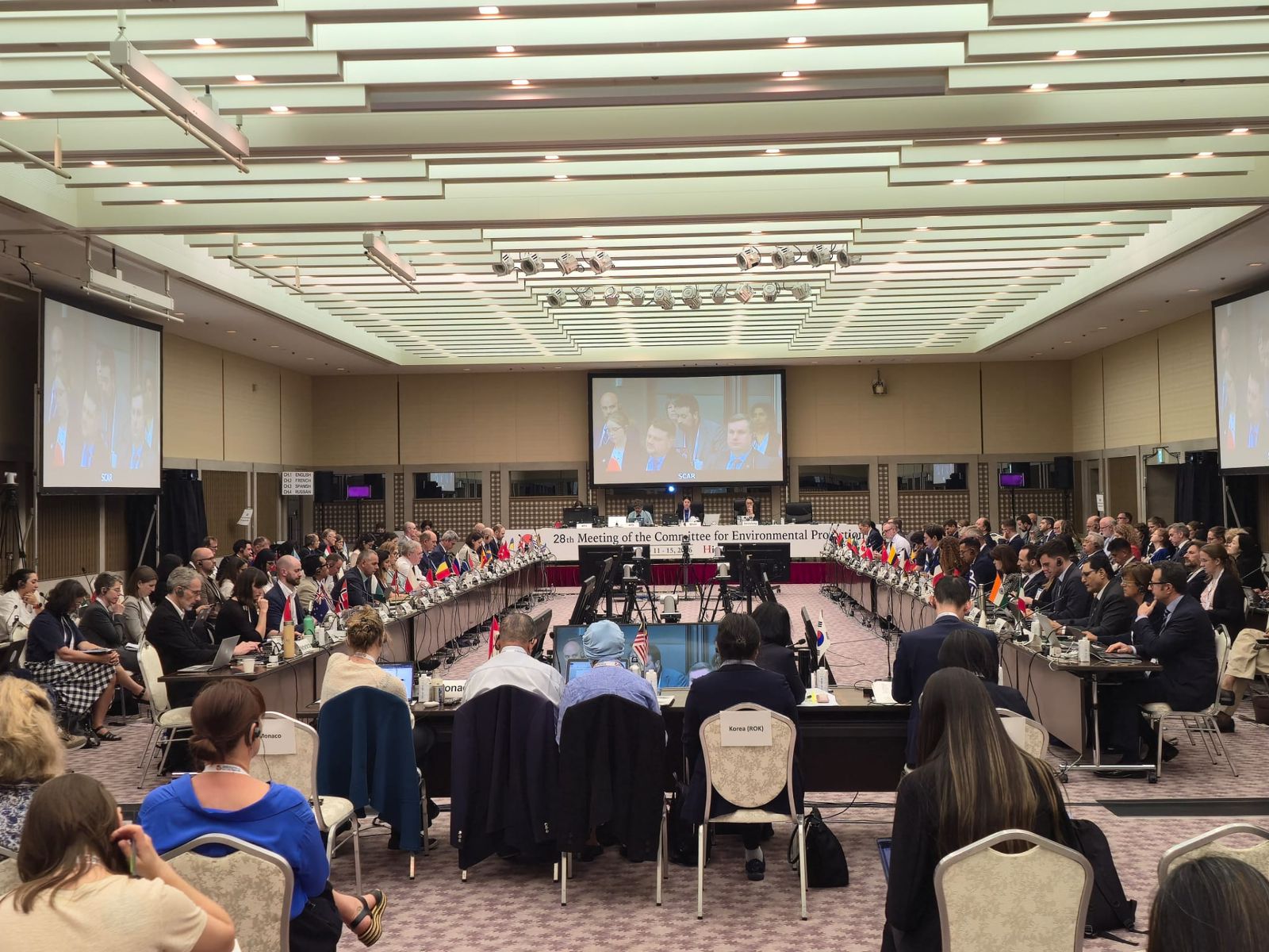 Científicos chilenos lideran debates internacionales sobre el futuro de la Antártica en Japón