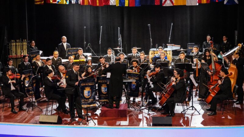 Masivo concierto del Mes del Mar repletó el Teatro Municipal de Punta Arenas