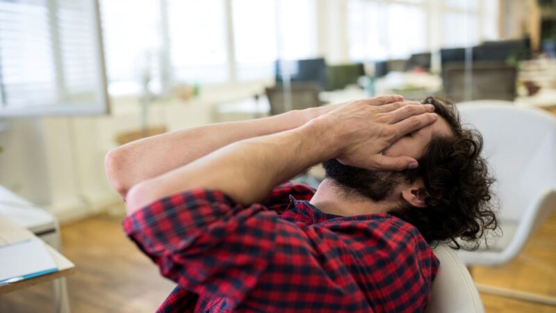 Estrés, cansancio e incertidumbre: docente UOH aborda el complejo momento emocional del país